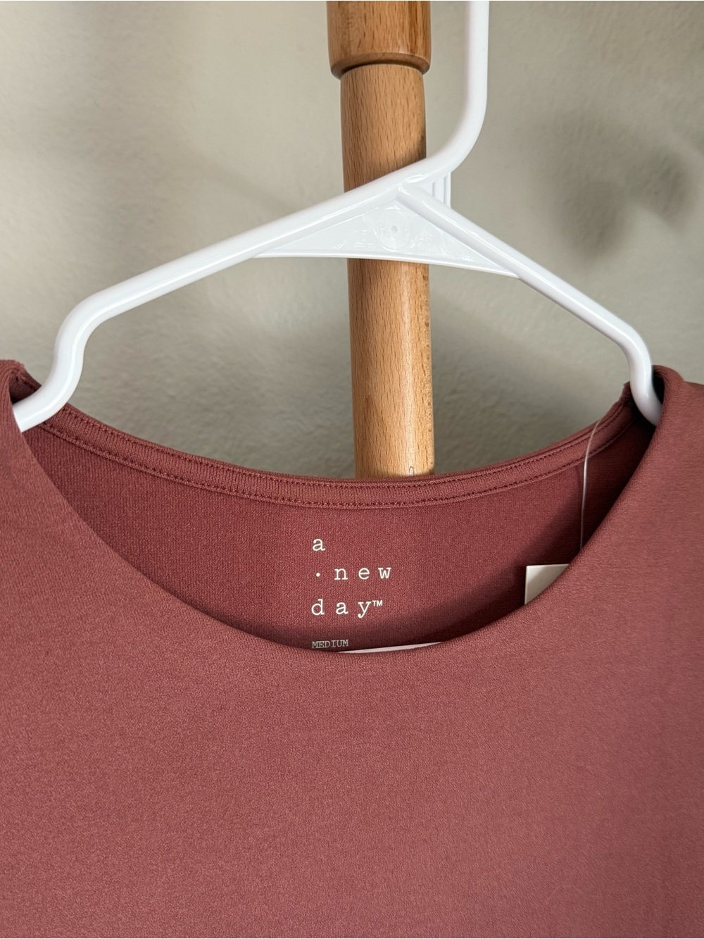 A New Day Brown Pink Long Sleeve Seamless Bodysuit Size Medium NWT - Picture 5 of 6